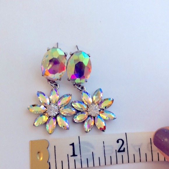 Stunning Aurora Borealis Crystal Statement Earrings - Picture 9 of 17